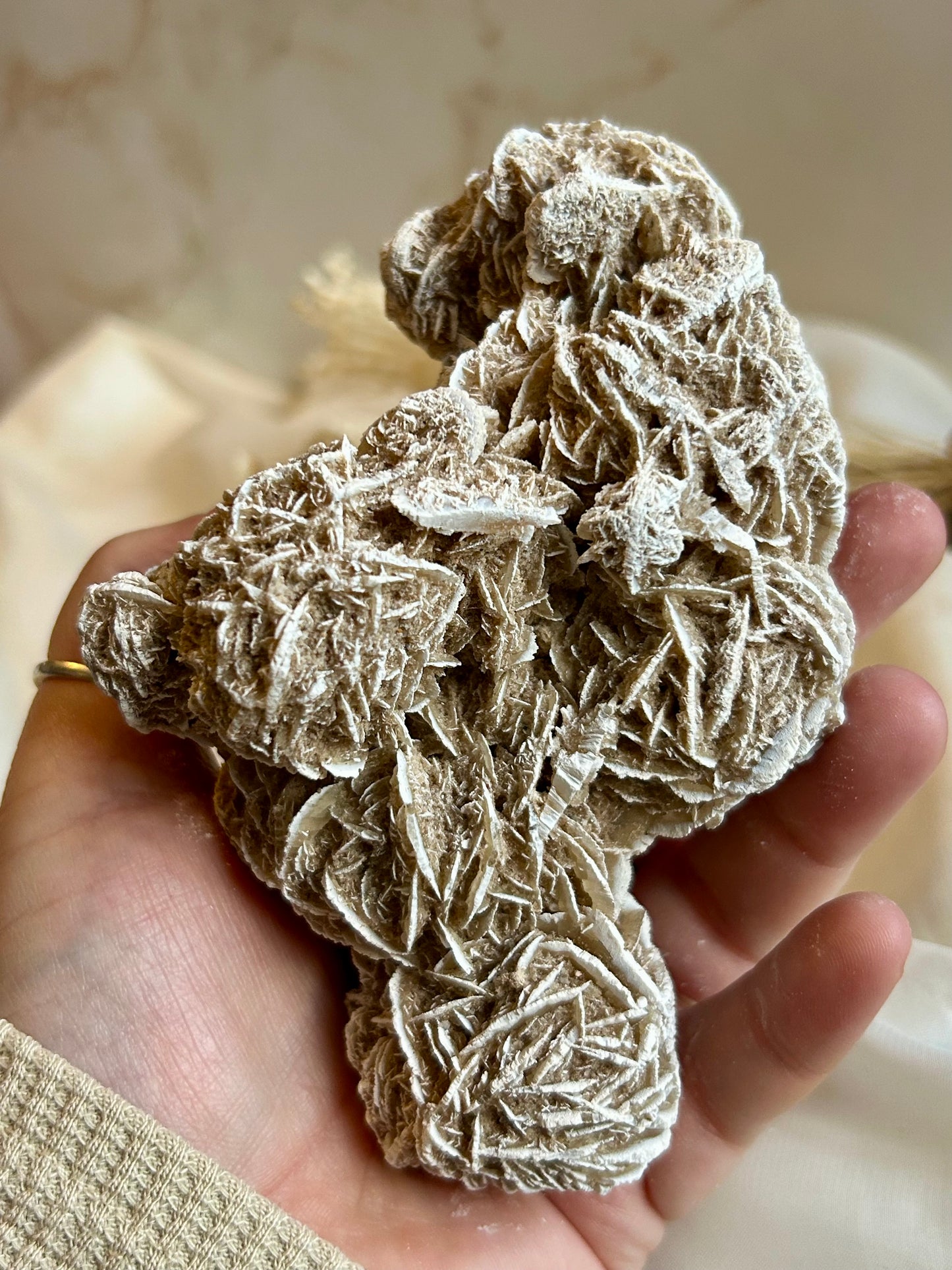 Desert Rose Crystal (Gypsum Rosette) – Natural Grounding & Clarity Stone