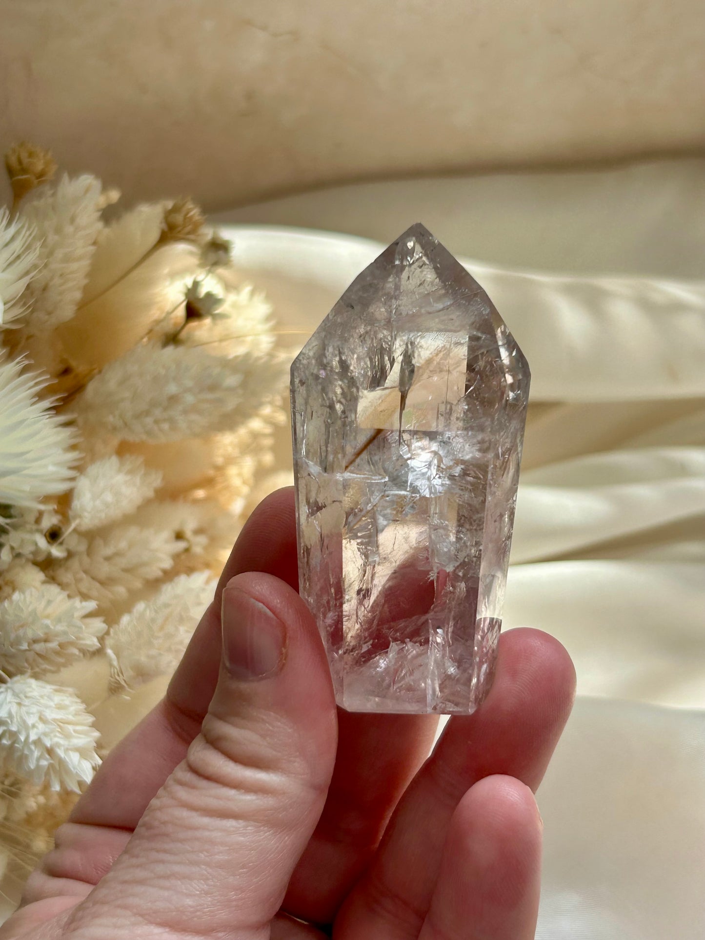 “Powellite” Amethyst | UV Reactive Growth, Spiritual Focus & Inner Illumination