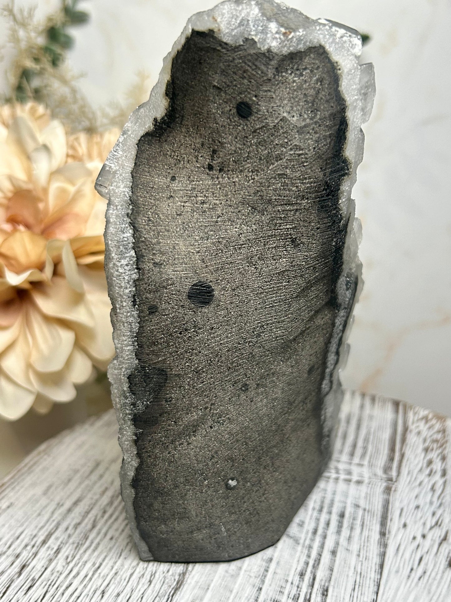 Self-Standing Apophyllite on Shimmering Grey Chalcedony – Natural Crystal Cluster Specimen