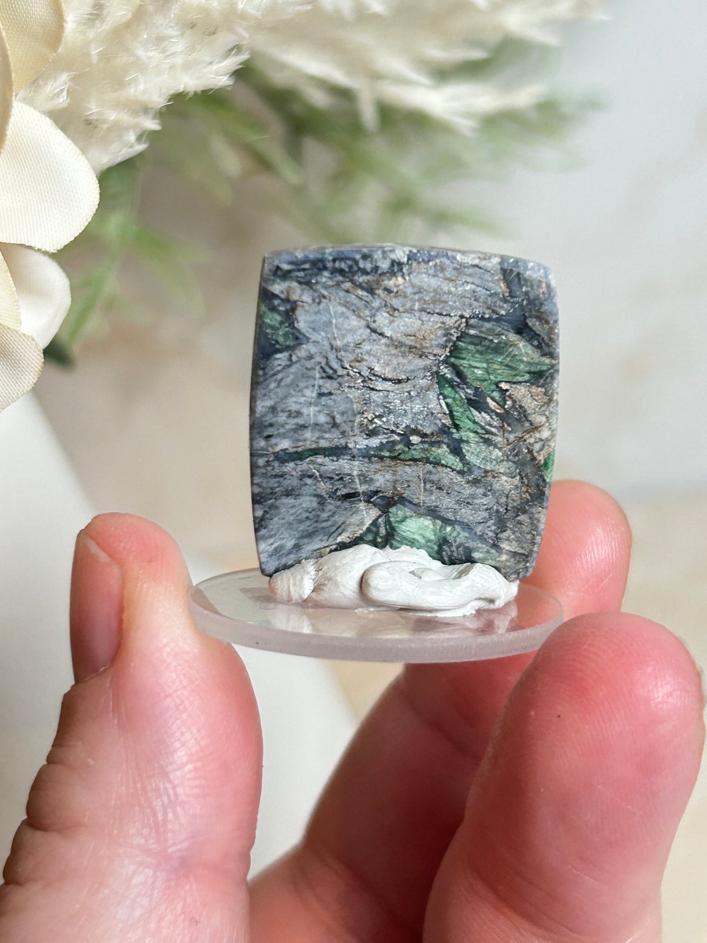 Polished Smaragdite Cabochon – French Actinolite-Rich Green Stone for Jewellery Making