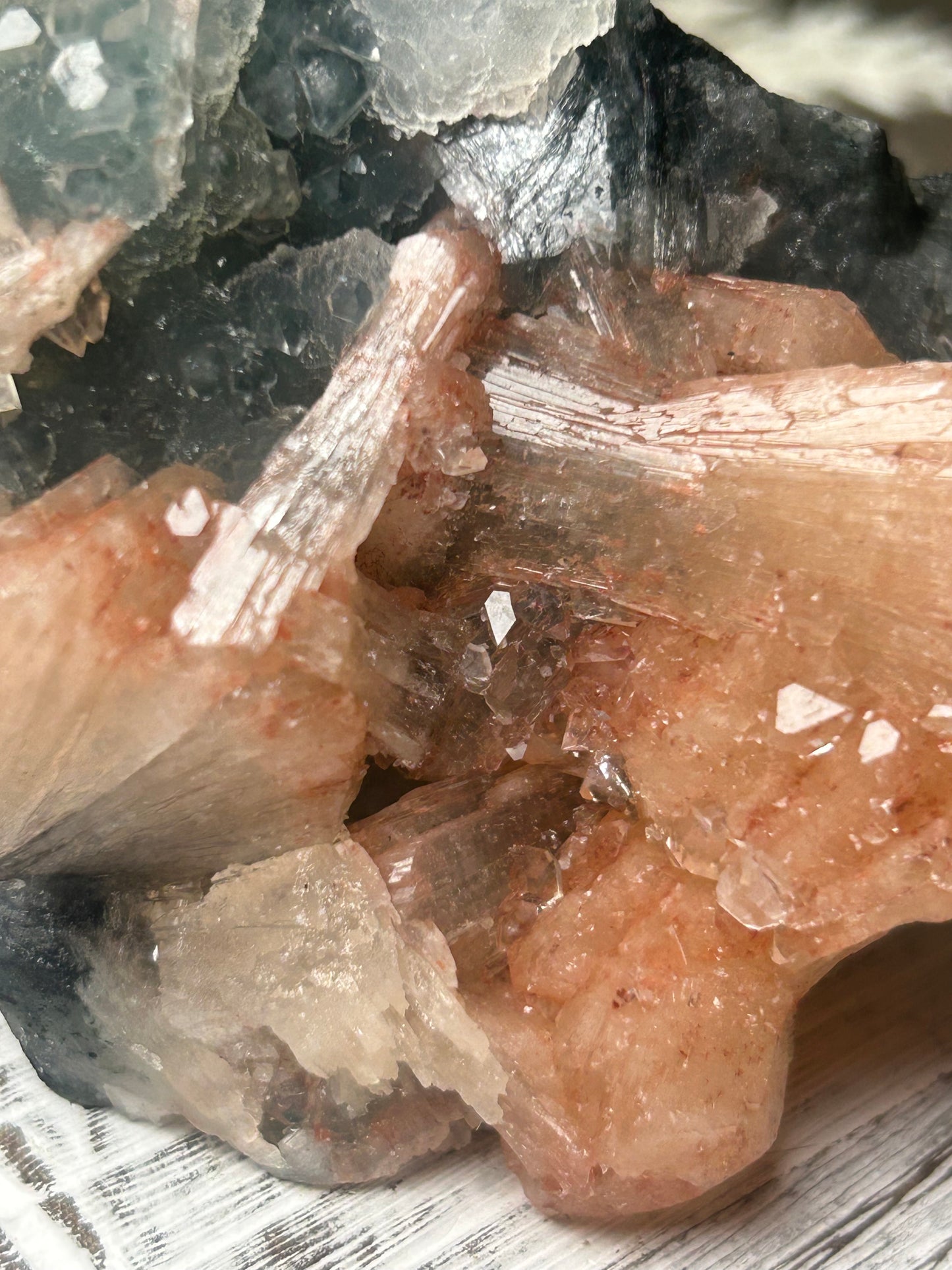 Stilbite on Chalcedony Cluster – Soft Peach Sheaves on Blue-Grey Matrix