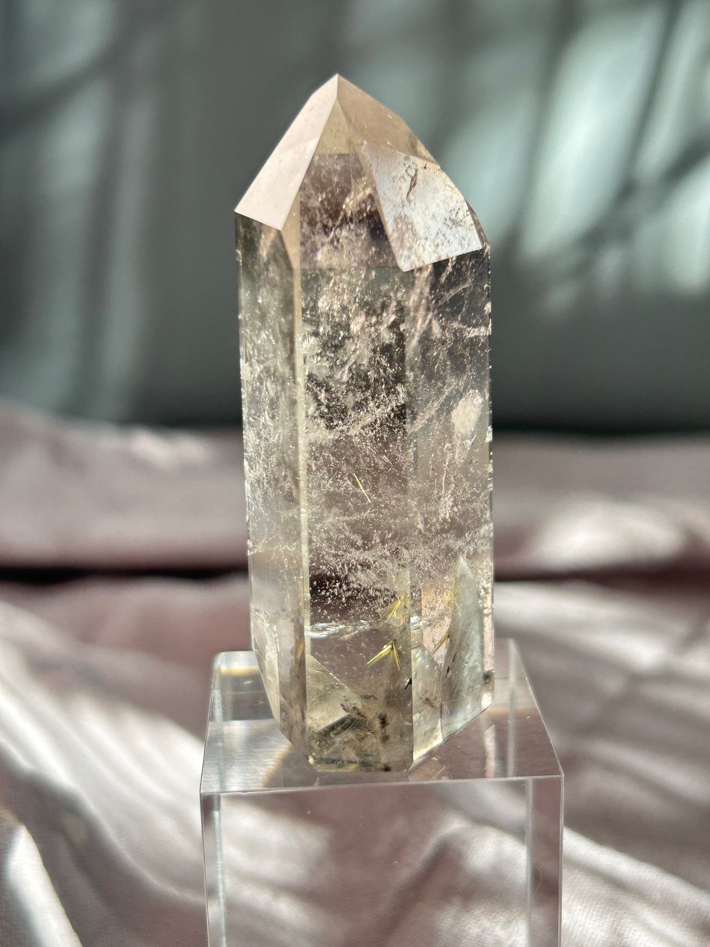 Grey Phantom Quartz Tower – Brazilian Phantom Crystal for Grounding, Renewal & Reflection | With Penetrator