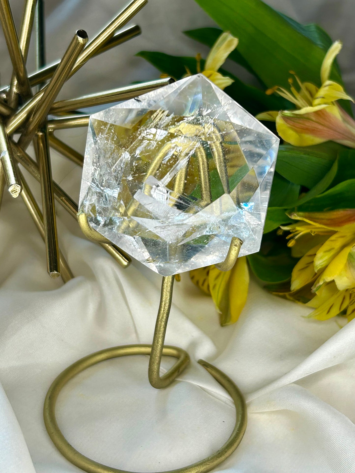 Faceted Hexagon with gold stand