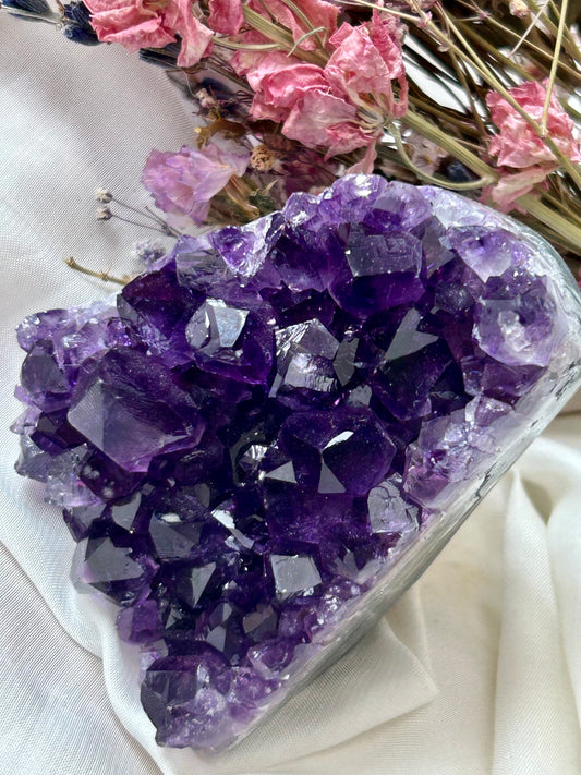 Amethyst (grape) cut base