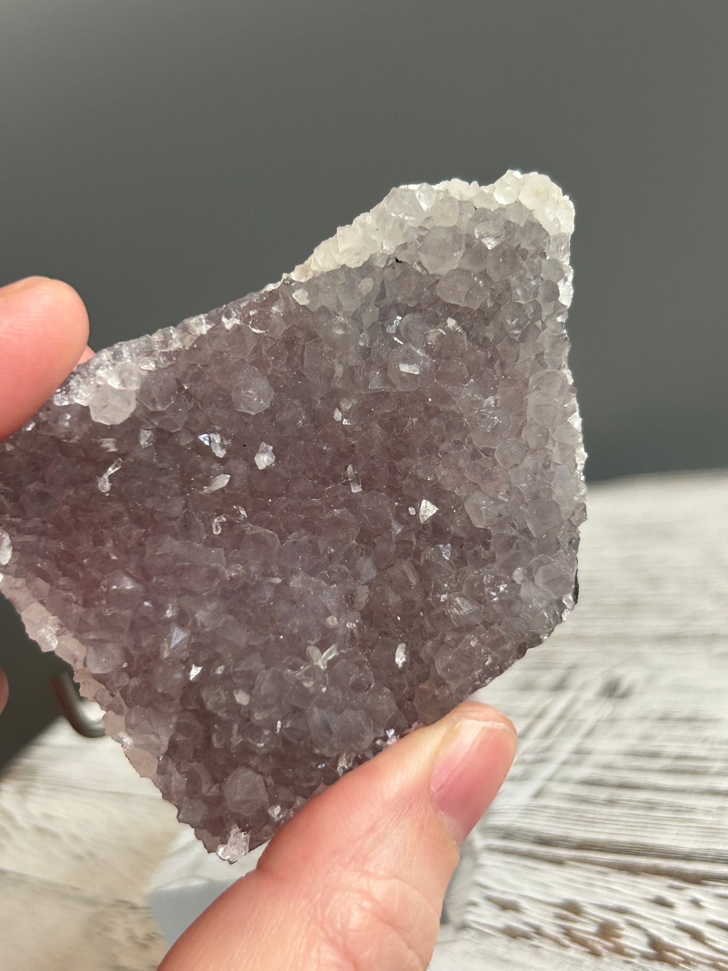 Grey Chalcedony Formation – Pune District (Pink/Purple Undertones)