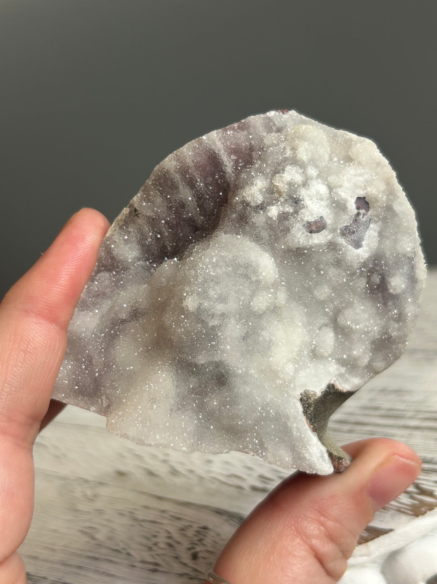 Grey Chalcedony Formation – Pune District (Pink/Purple Undertones)