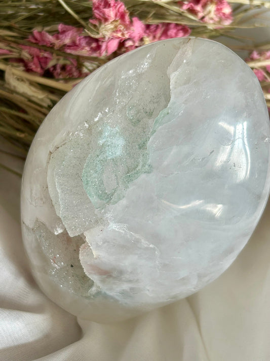Sugar Rainbow Amethyst (mild mint green)