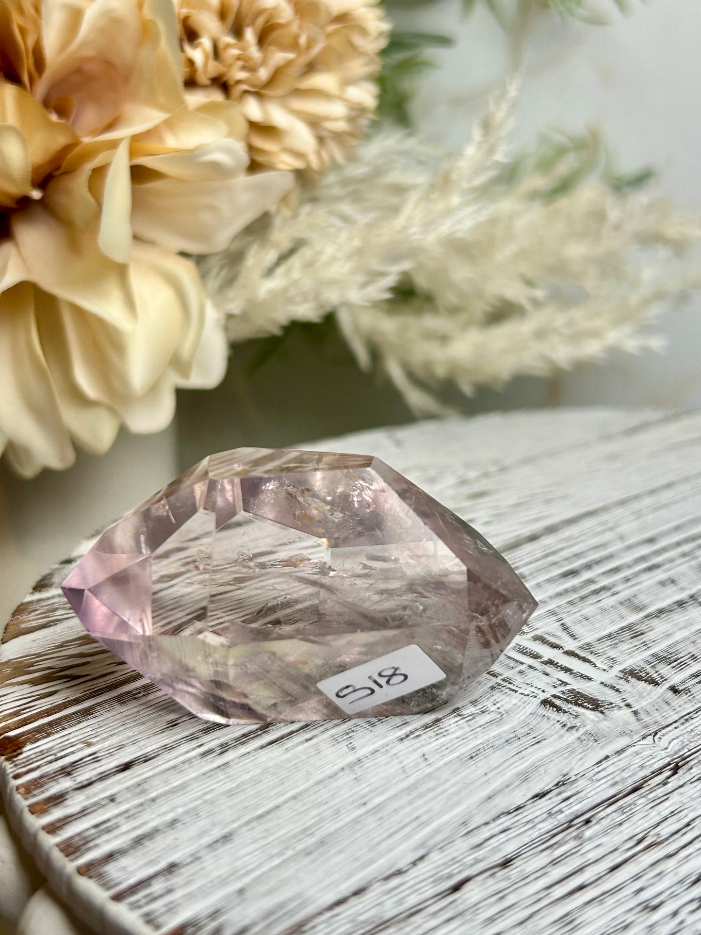 “Powellite” Amethyst | UV Reactive Growth, Spiritual Focus & Inner Illumination