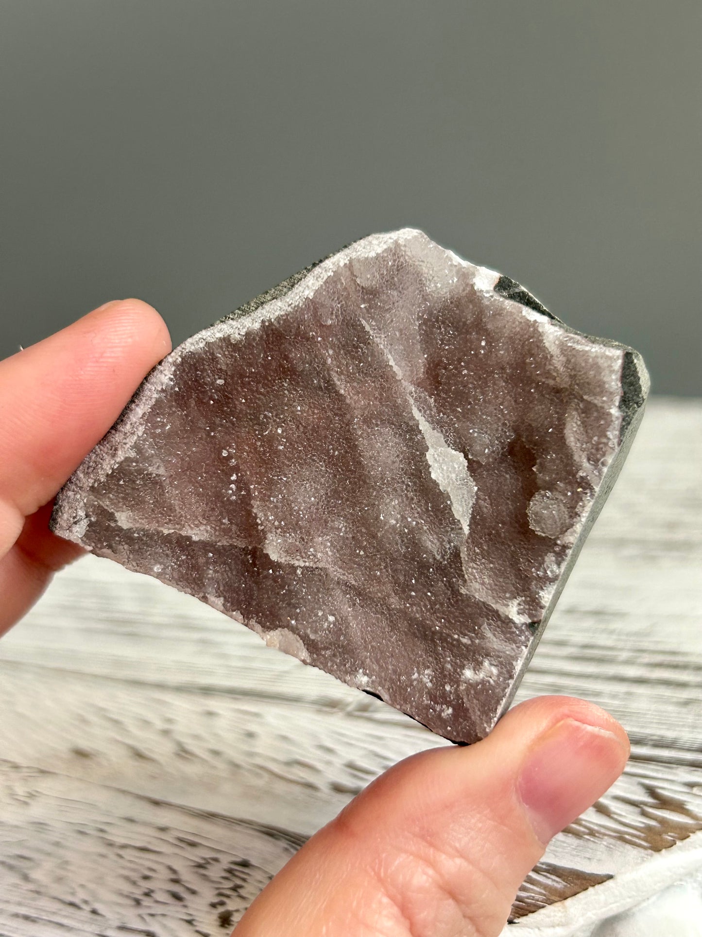 Grey Chalcedony Formation – Pune District (Pink/Purple Undertones)
