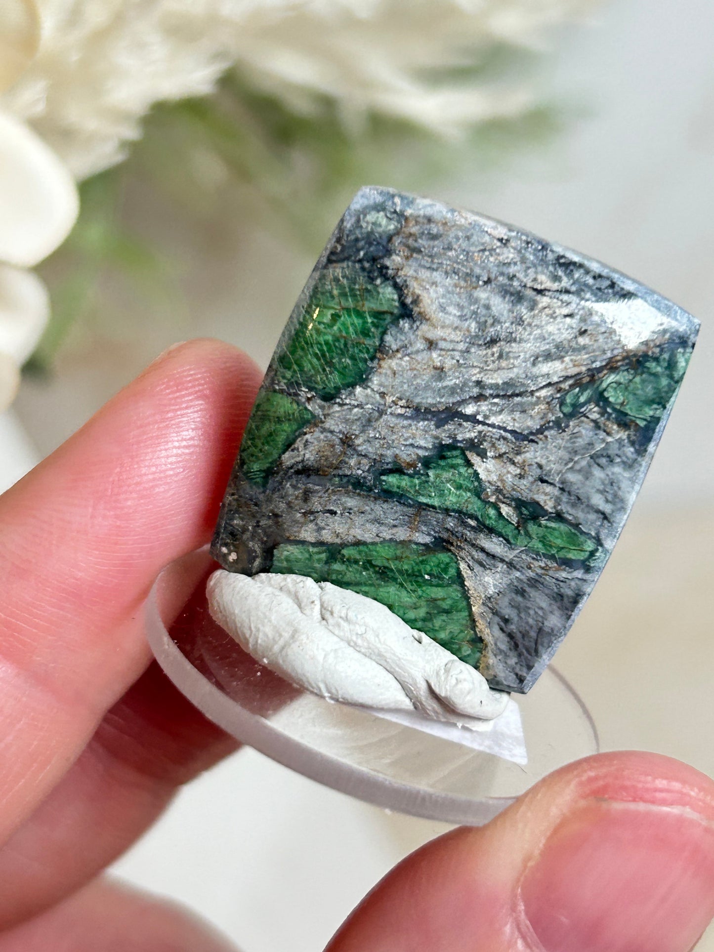 Polished Smaragdite Cabochon – French Actinolite-Rich Green Stone for Jewellery Making