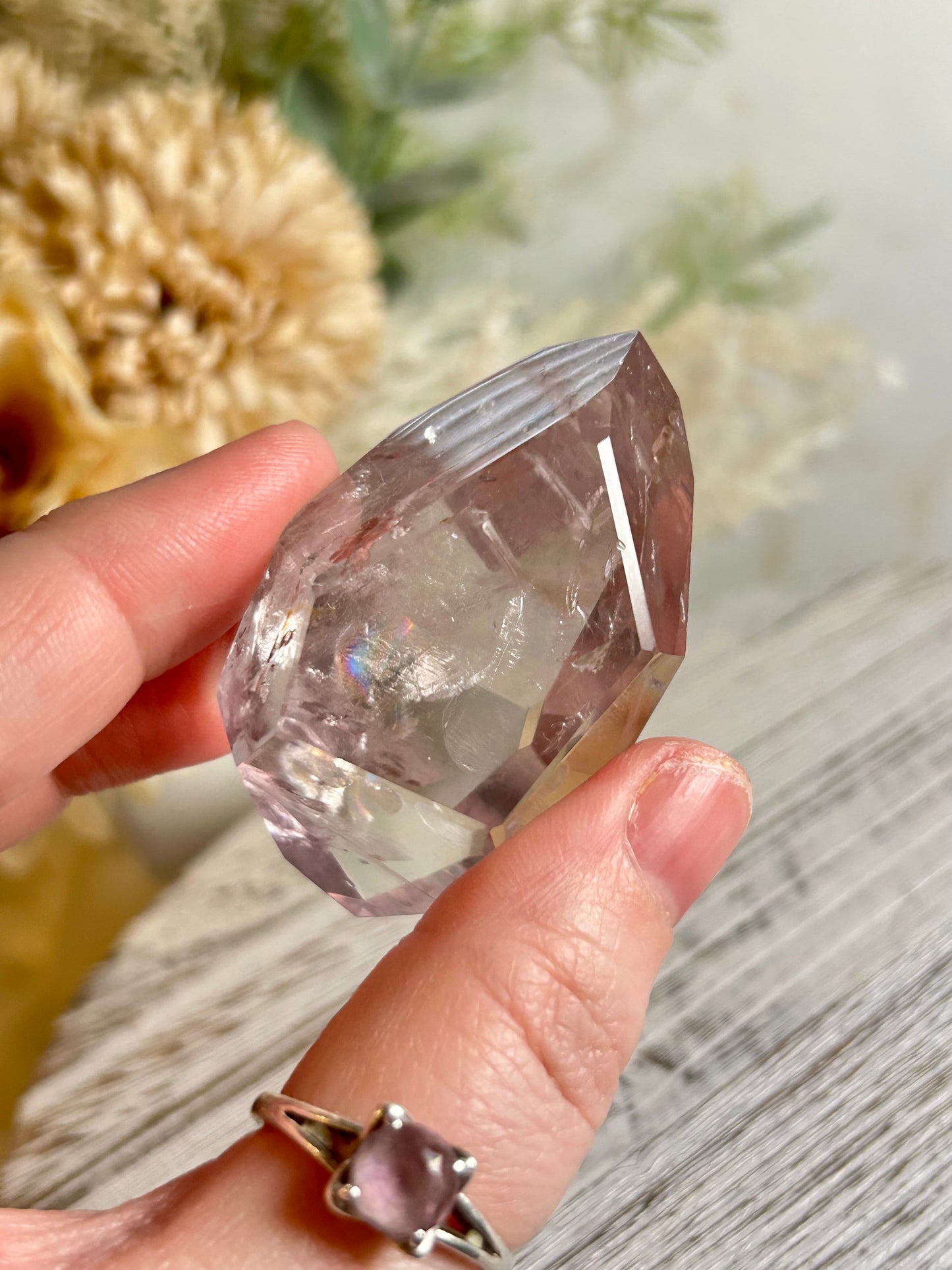 “Powellite” Amethyst | UV Reactive Growth, Spiritual Focus & Inner Illumination